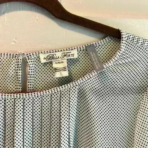 La Bella Forte Sheer 3/4 sleeve top A Pea In The Pod Exclusive - Picture 2 of 7